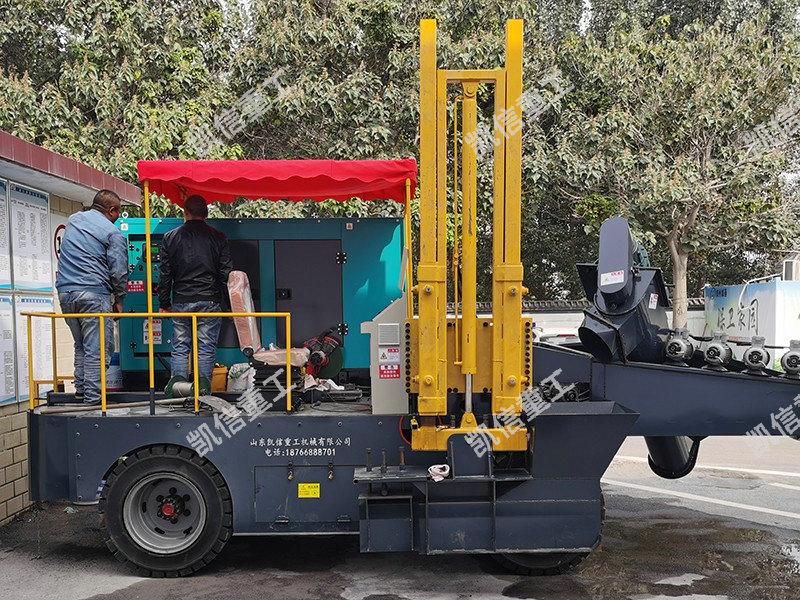 路緣石滑膜機-8輪